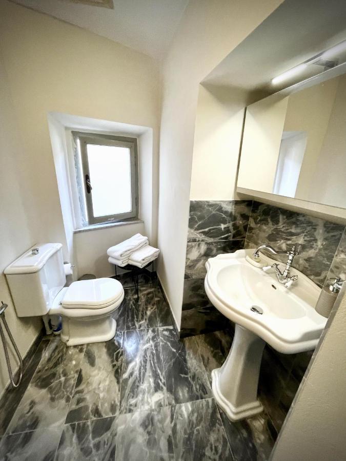 Luxury Apartment Angelio Barga Eksteriør billede