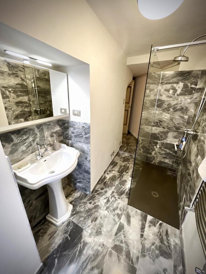 Luxury Apartment Angelio Barga Eksteriør billede